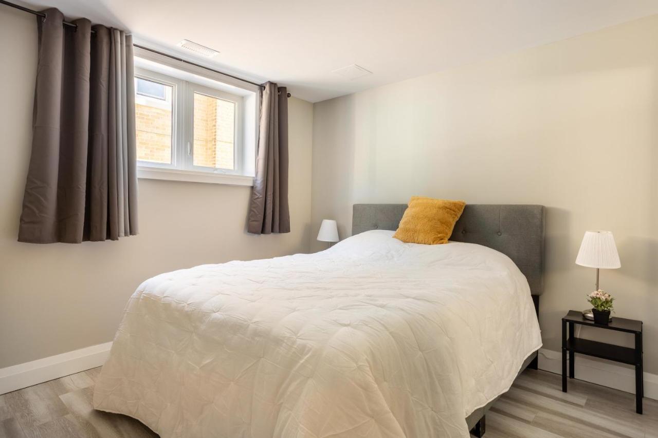 Entire 2 Bedroom Apartment Downtown - U1 Kitchener Exterior foto